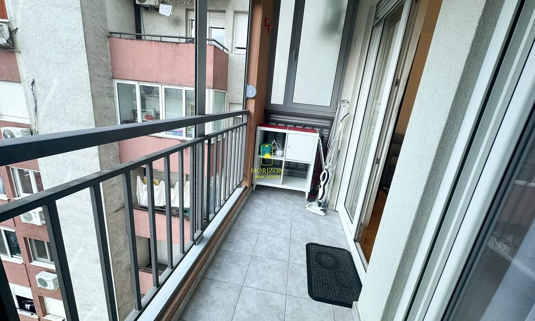Prodaja, jednosoban stan, 43m², Stari Aerodrom, Podgorica