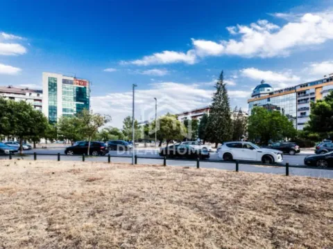Izdavanje, poslovni prostor, 80m², Blok 5, Podgorica - image 9