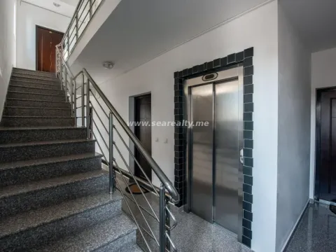 Sale, one bedroom apartment, 53m², Budva, Crna Gora - image 14