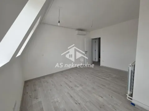Izdavanje, četvorosoban stan, 76m², Stari Grad, Beograd - image 13