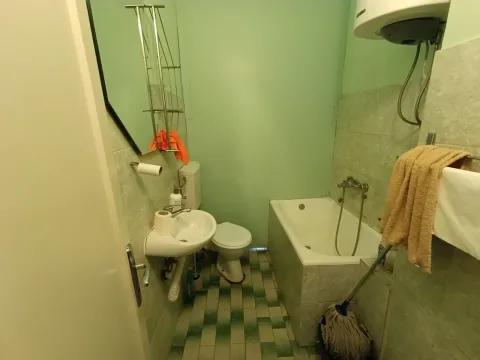 Izdavanje, jednosoban stan, 68m², Centar, Podgorica - image 11