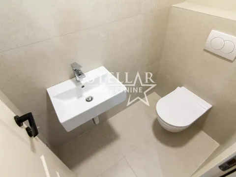 Izdavanje, dvosoban stan, 67m², Blok 5, Podgorica - image 3