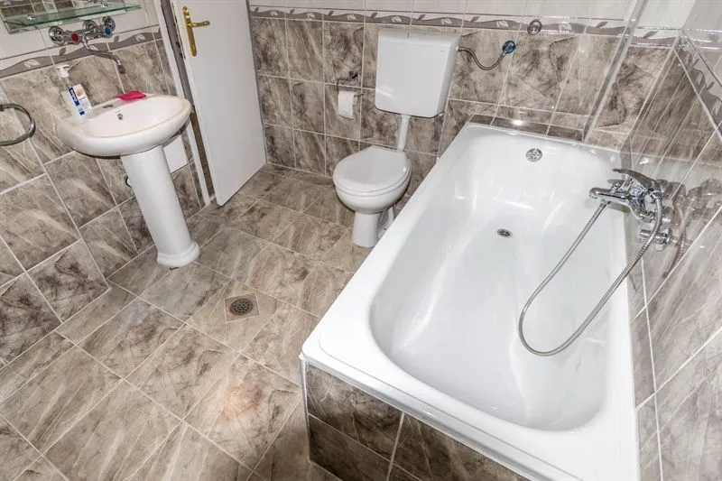 Prodaja, kuća, 100m², Sušćepan, Herceg Novi