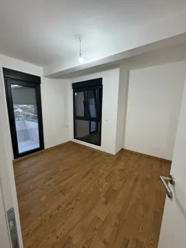 Rent, two bedroom apartment, 57m², Podgorica, Crna Gora - image 10