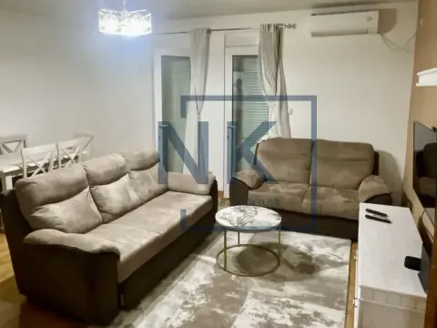 Izdavanje, dvosoban stan, 60m², Blok 9, Podgorica - image 2