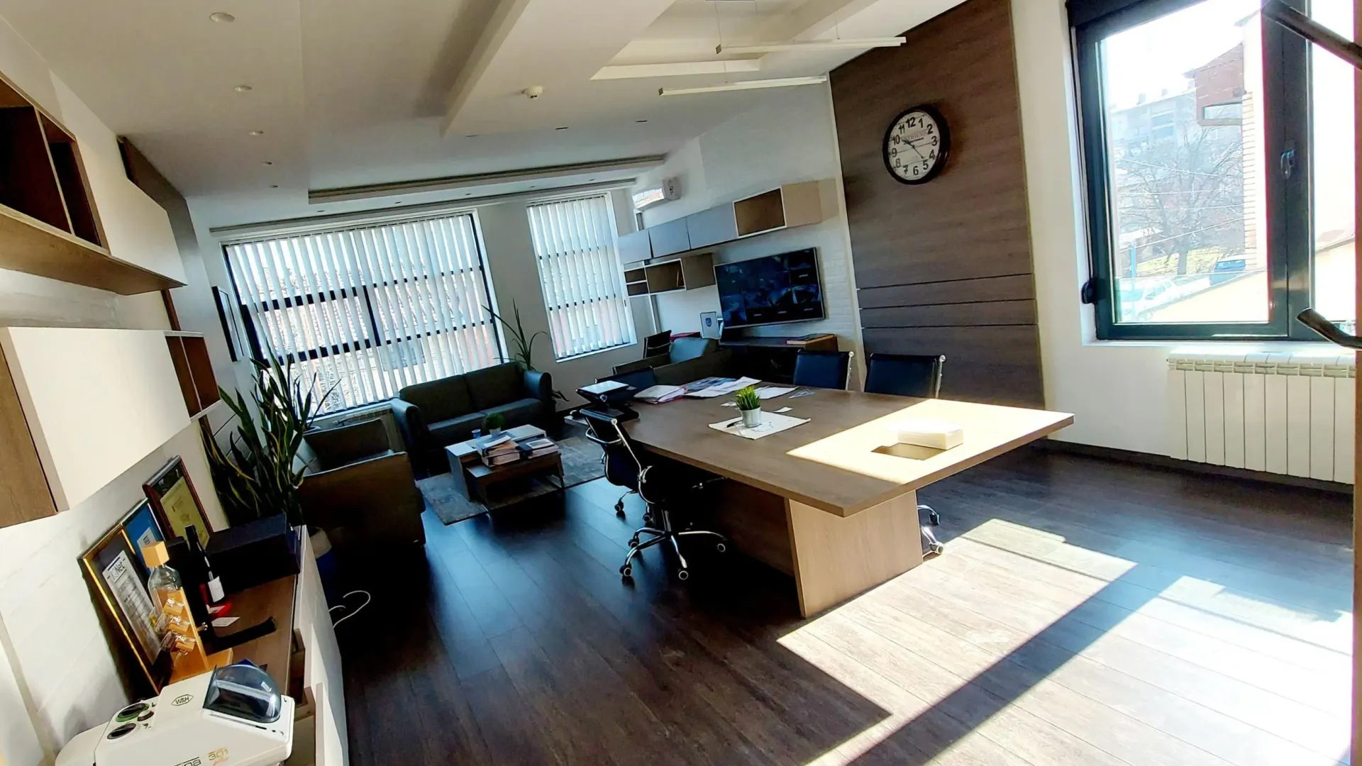 Izdavanje, poslovni prostor, 831m², Trstenik, Srbija