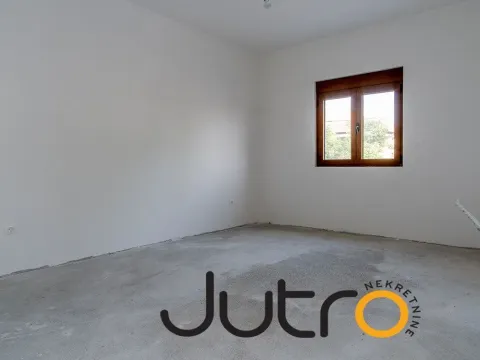 Prodaja, četvorosoban stan, 155m², Podgorica, Crna Gora - image 10