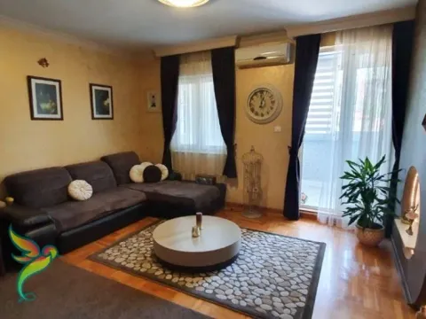 Rent, two bedroom apartment, 55m², Vezirov Most, Podgorica - image 11