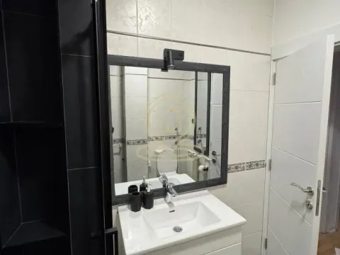 Izdavanje, trosoban stan, 120m², Savski Venac, Beograd - image 8