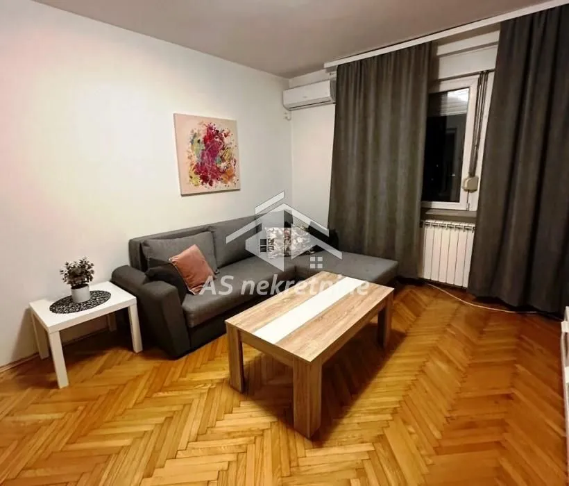 Rent, two bedroom apartment, 50m², Stari Grad, Beograd