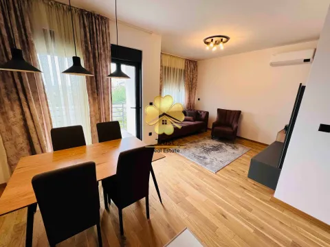 Izdavanje, dvosoban stan, 75m², Gorica C, Podgorica - image 2