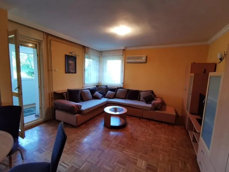 Izdavanje, dvosoban stan, 60m², Čukarica, Beograd
