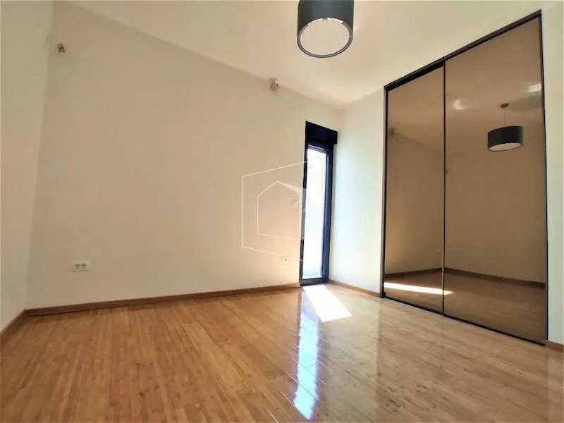 Prodaja, kuća, 150m², Dalmatinska ulica, Podgorica