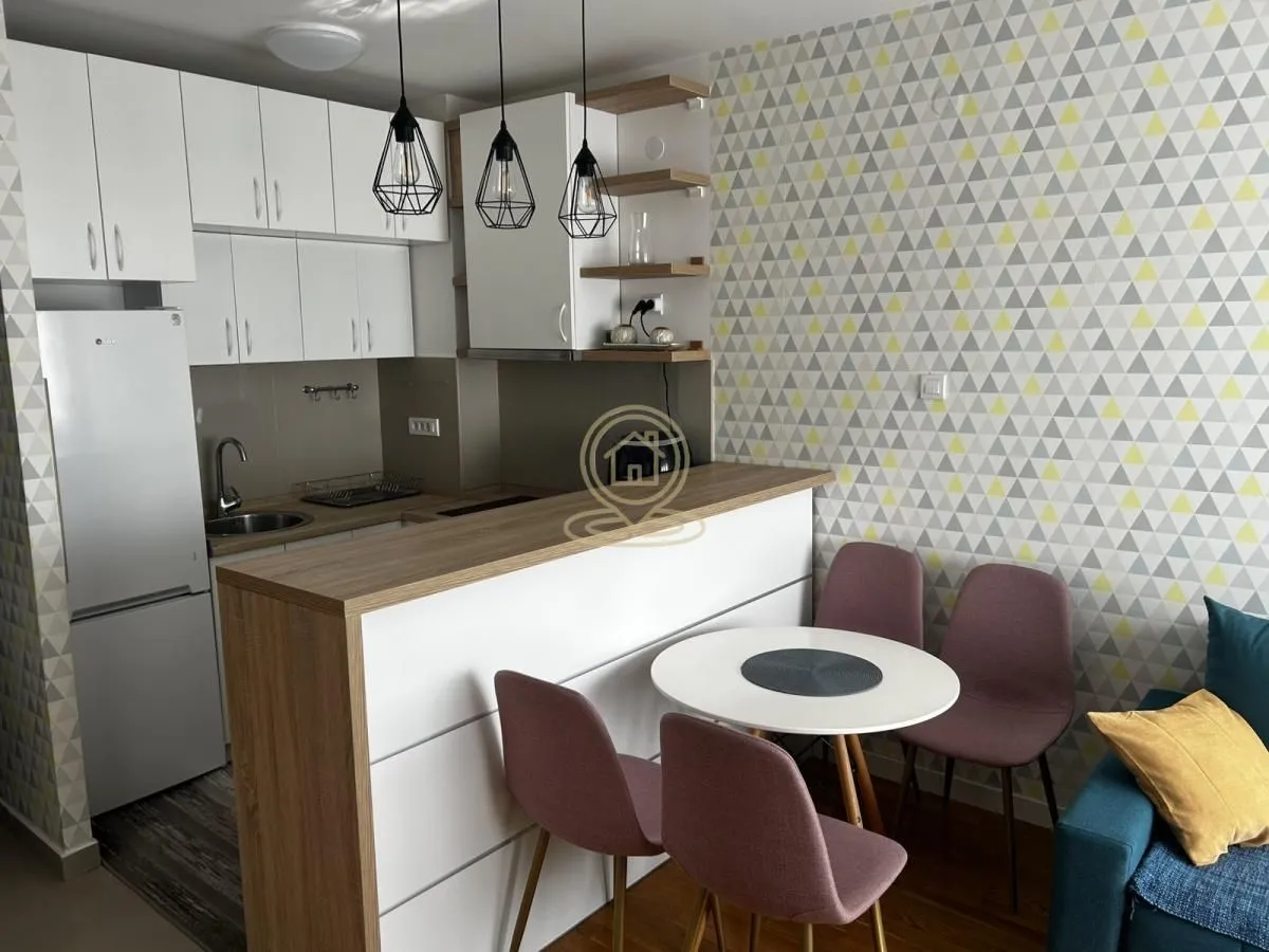 Izdavanje, jednosoban stan, 37m², Novo naselje, Novi Sad