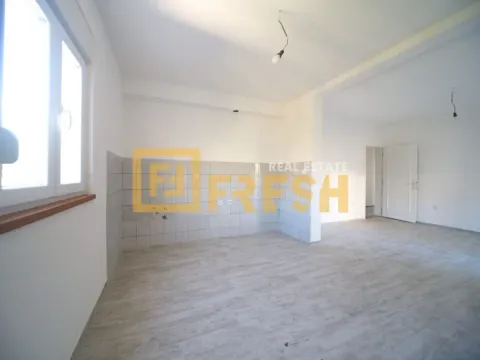 Prodaja, dvosoban stan, 83m², Šušanj, Bar - image 5