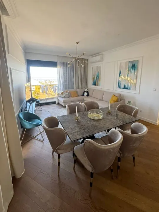 Prodaja, dvosoban stan, 112m², Soho City, Bar