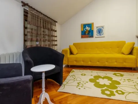 Rent, house, 280m², Podgorica, Crna Gora - image 6