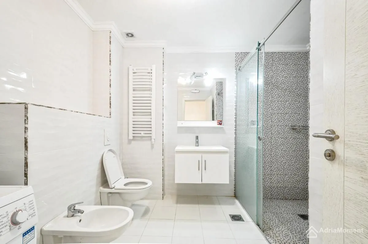 Prodaja, dvosoban stan, 115m², Bečići, Budva