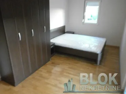Rent, two bedroom apartment, 75m², Blok 9, Podgorica - image 6