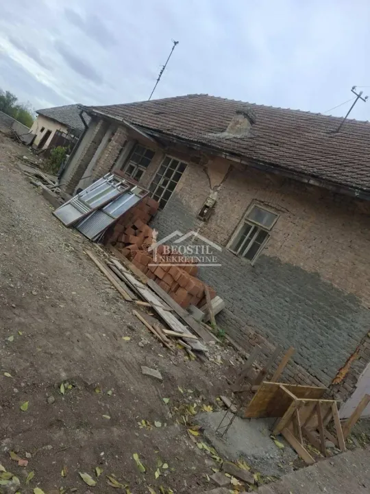 Prodaja, kuća, 65m², Pecinci, Srbija