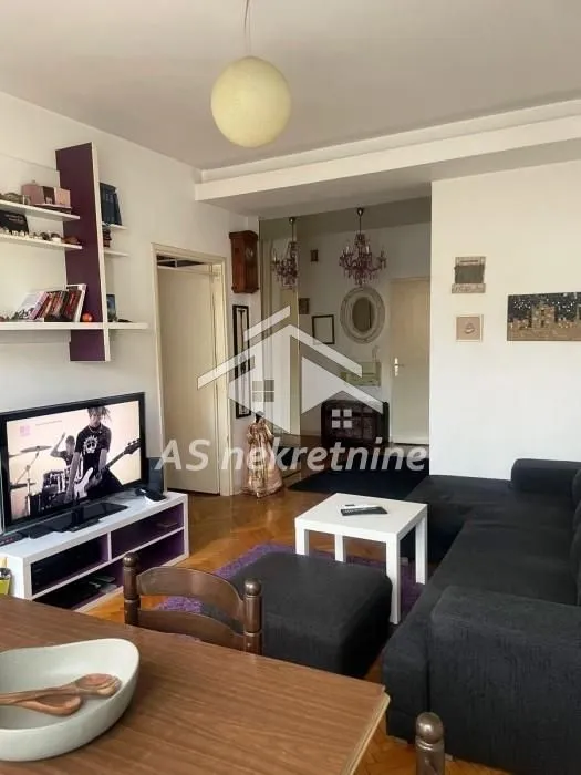 Rent, three bedroom apartment, 70m², Vračar Sve Podlokacije, Beograd