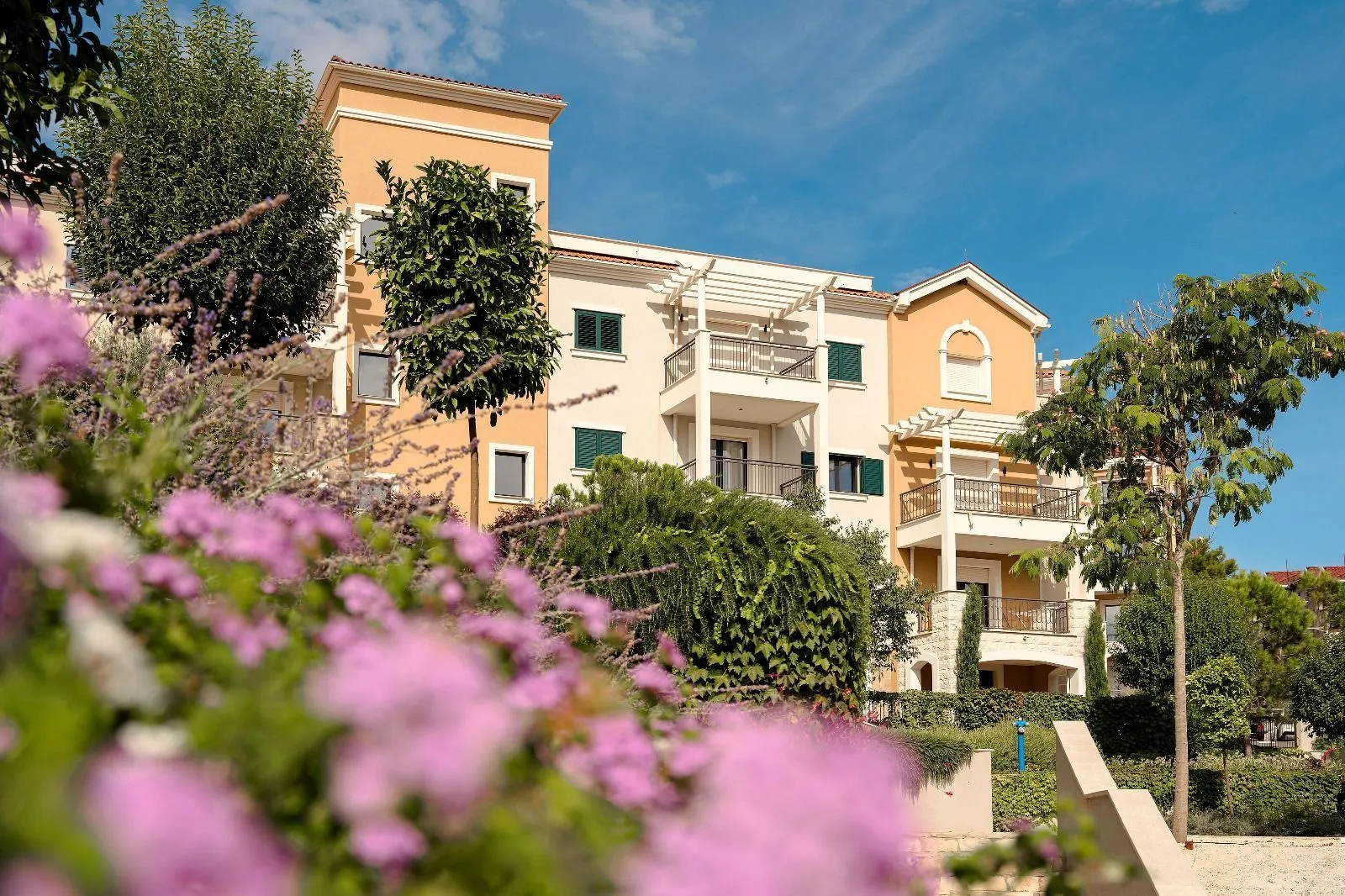 Sale, two bedroom apartment, 97m², Luštica, Tivat