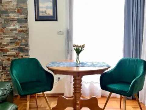 Izdavanje, jednosoban stan, 35m², Pobrežje, Podgorica - image 9