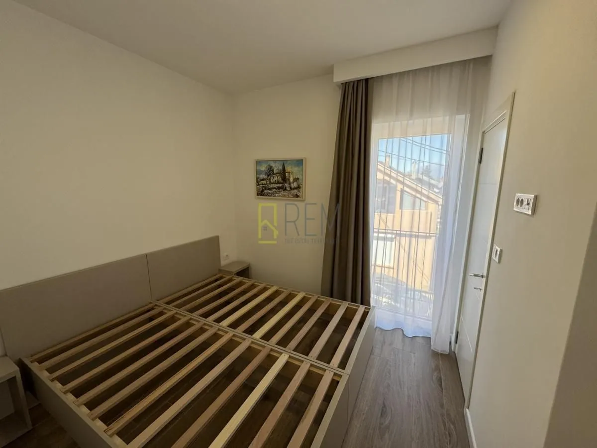 Rent, house, 250m², Gornja Gorica, Podgorica