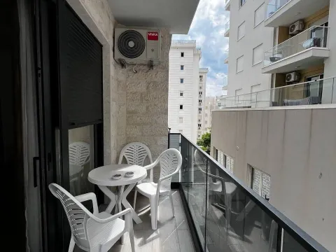 Sale, two bedroom apartment, 61m², Bečići, Budva - image 1
