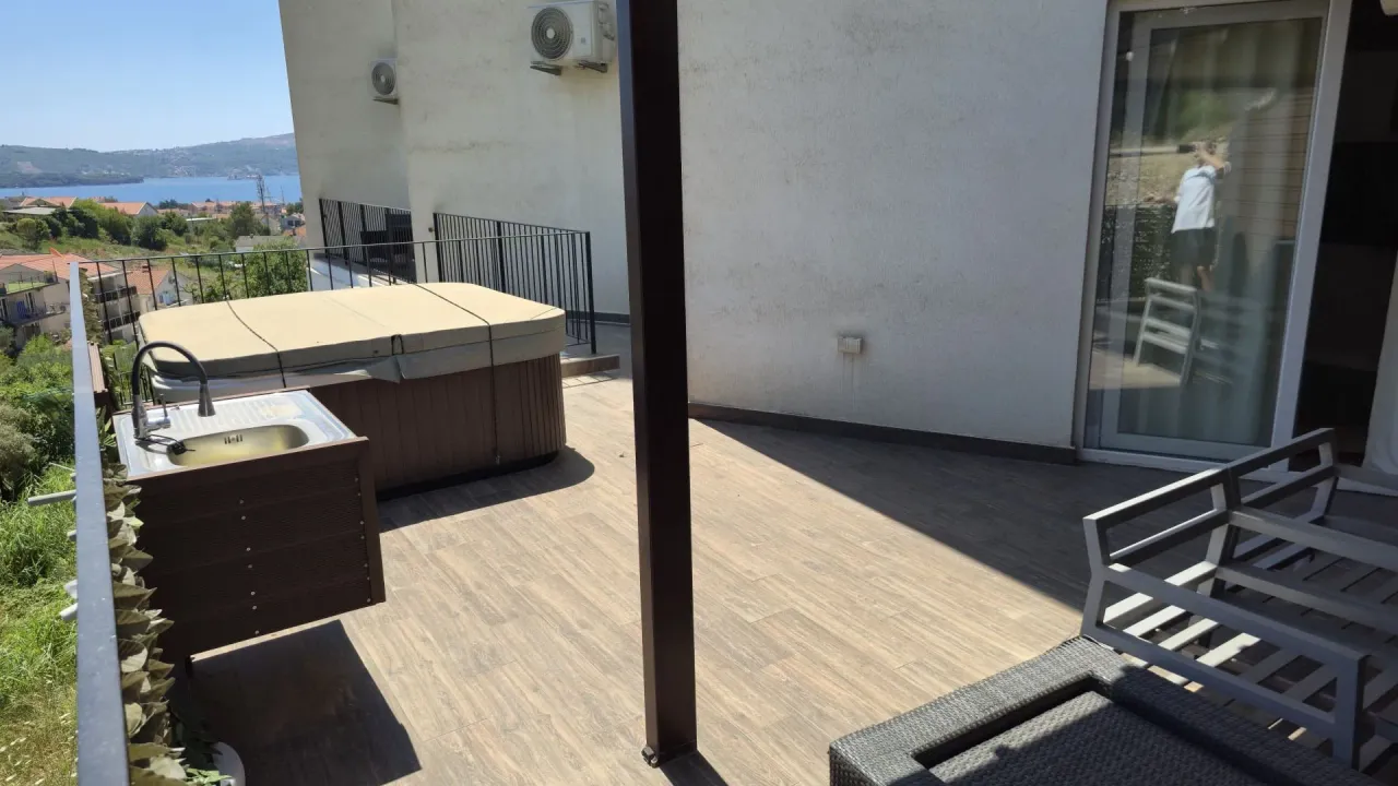 Sale, one bedroom apartment, 91m², Mažina, Tivat