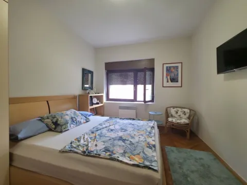 Izdavanje, trosoban stan, 145m², Preko Morače, Podgorica - image 8