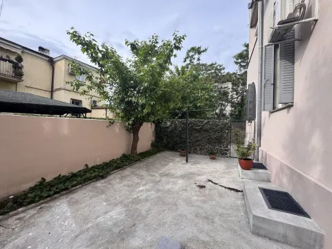 Izdavanje, četvorosoban stan, 104m², Centar, Požarevac - image 11