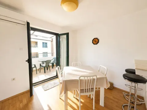 Sale, one bedroom apartment, 44m², Budva, Crna Gora - image 13
