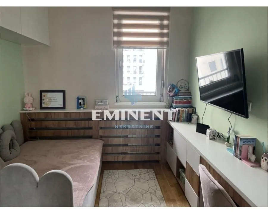 Izdavanje, dvosoban stan, 49m², Uciteljsko Naselje, Zvezdara Sve Podlokacije