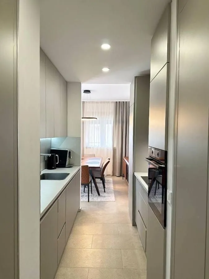 Prodaja, trosoban stan, 92m², Tivat, Crna Gora