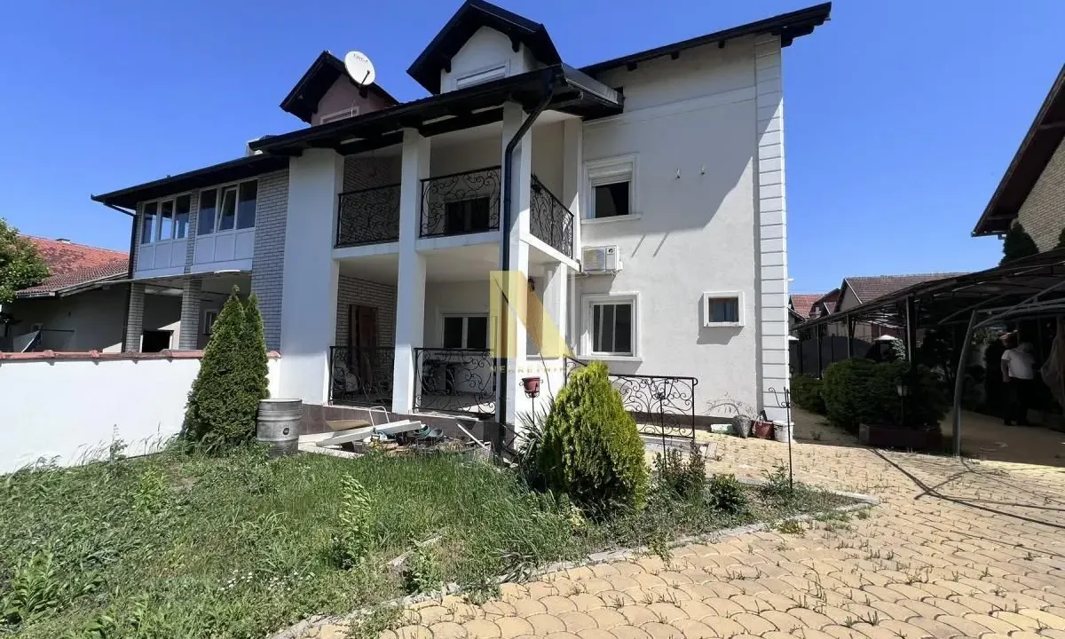 Sale, house, 281m², Adice, Novi Sad Sve Podlokacije