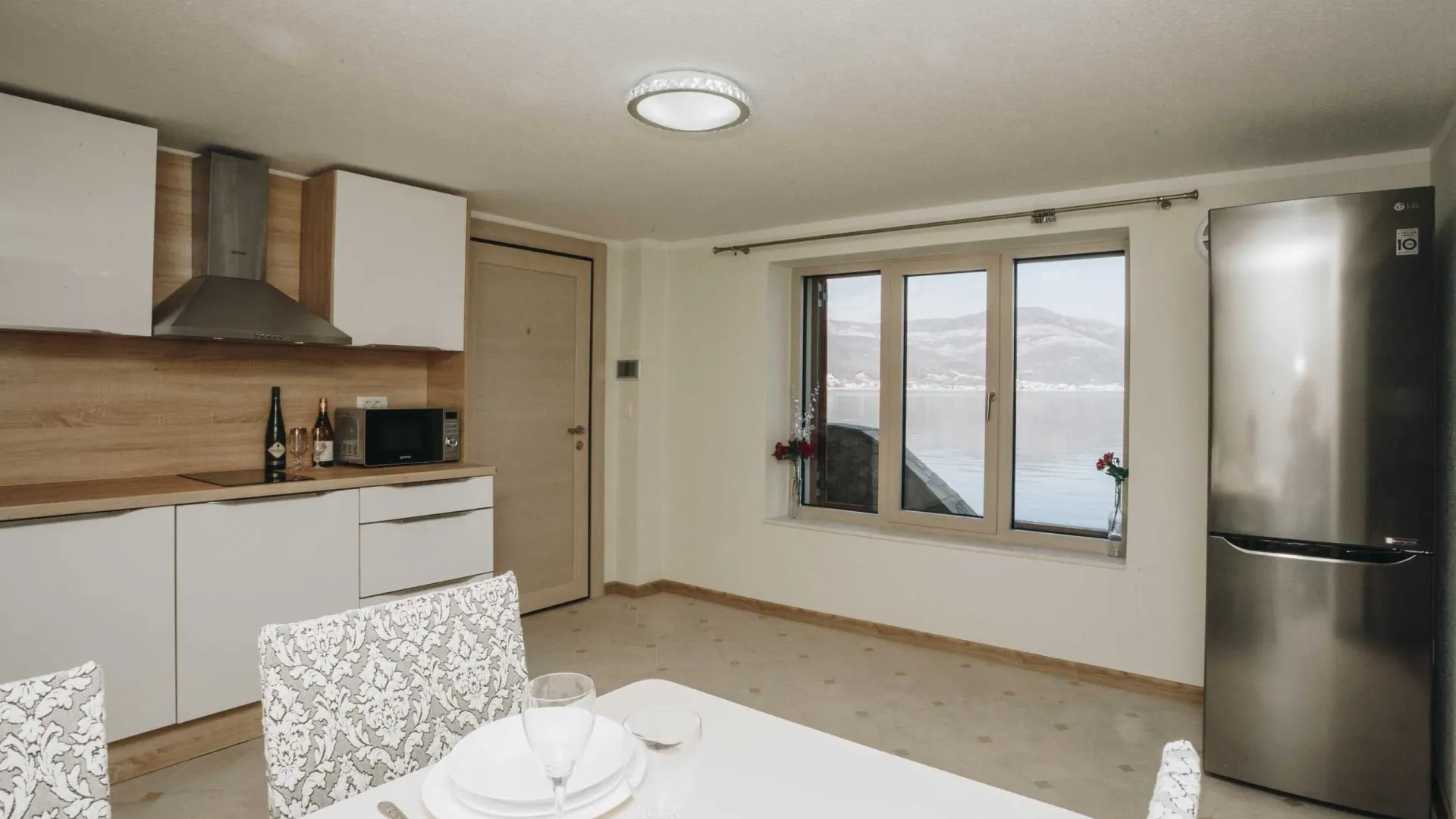 Prodaja, kuća, 314m², Krašići, Tivat