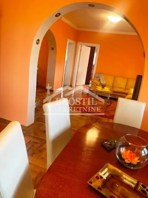 Sale, house, 195m², Šimanovci, Pećinci