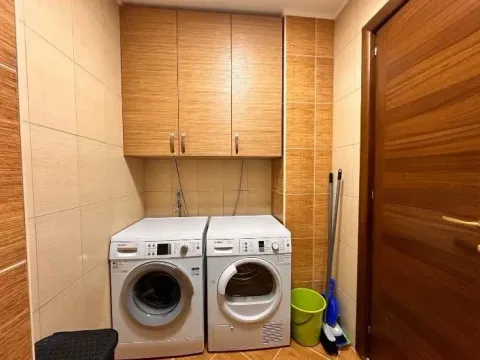 Prodaja, dvosoban stan, 92m², City Kvart, Podgorica - image 8