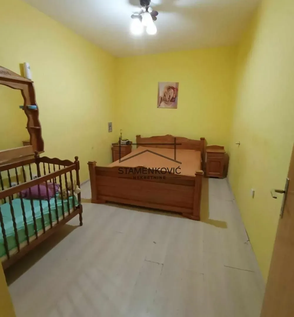 Prodaja, kuća, 187m², Sremska Mitrovica, Srbija