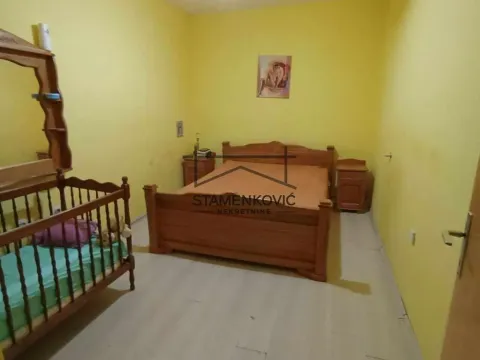 Prodaja, kuća, 187m², Sremska Mitrovica, Srbija - image 11