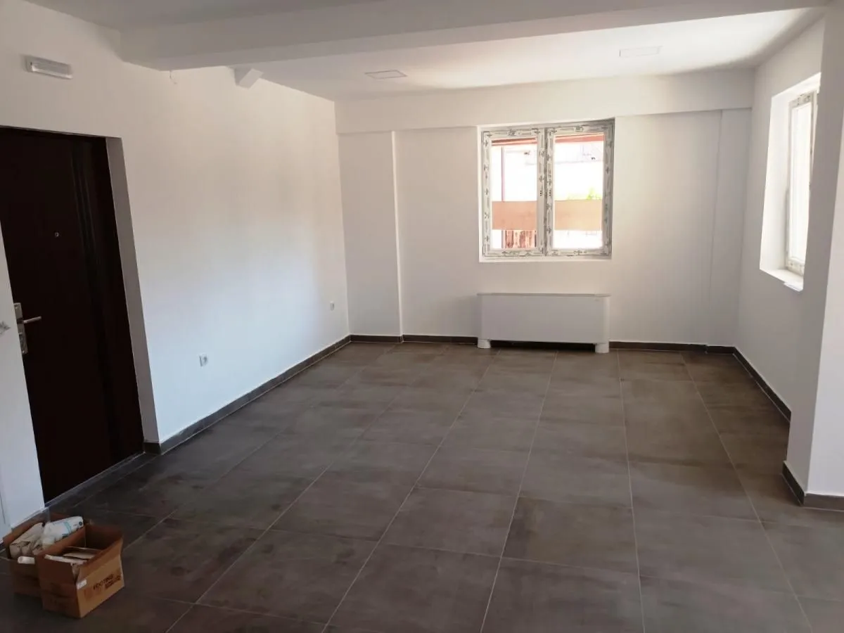 Rent, office space, 80m², Crveni Pevac, Niš