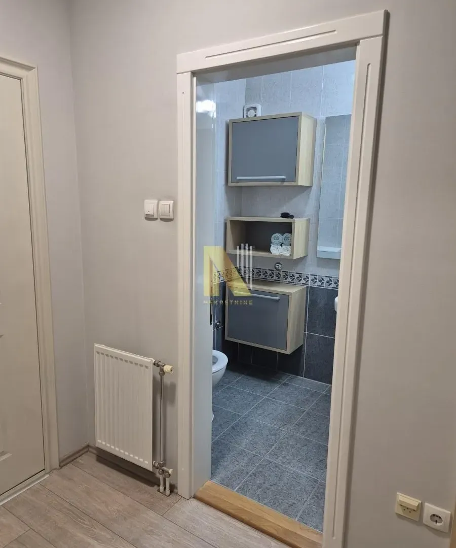 Prodaja, četvorosoban stan, 119m², Nova Detelinara, Novi Sad Sve Podlokacije
