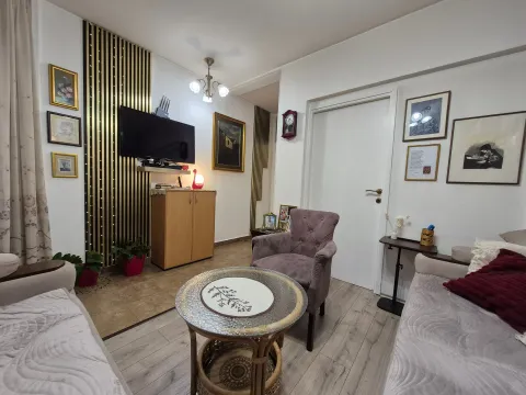 Prodaja, trosoban stan, 95m², Centar, Nikšić - image 12