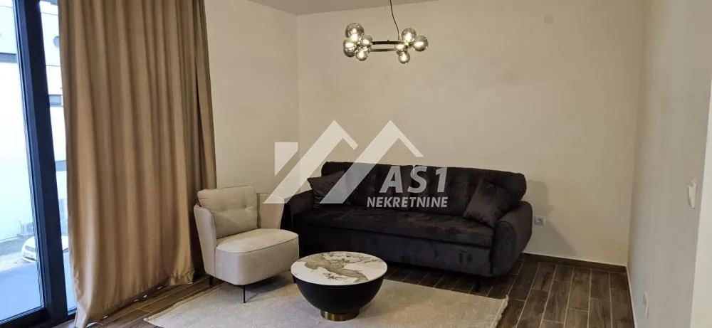 Izdavanje, jednosoban stan, 40m², Petrovaradin, Novi Sad