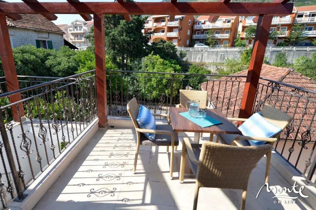 Sale, house, 222m², Prčanj, Kotor