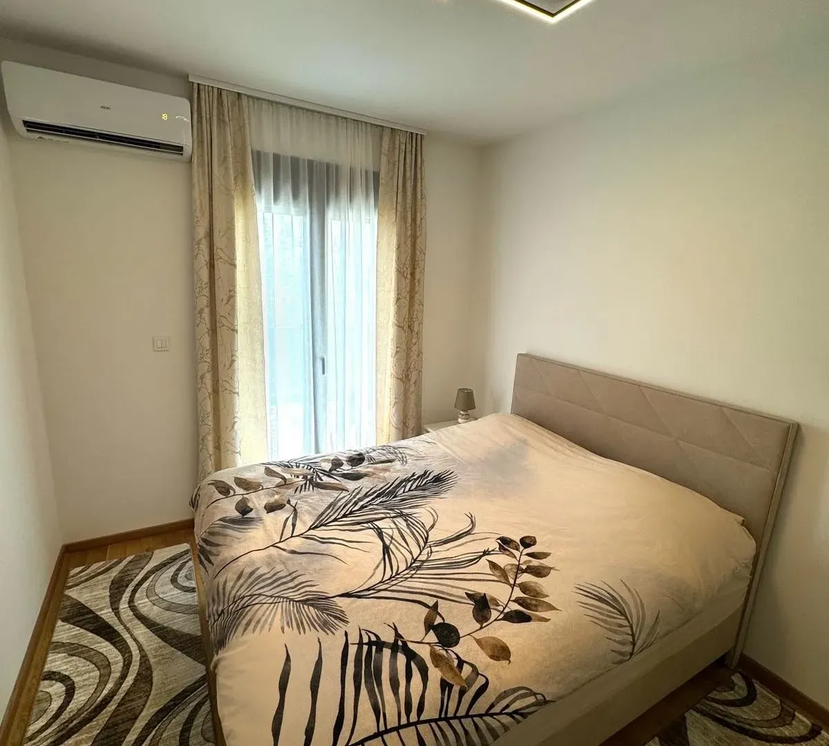 Izdavanje, jednosoban stan, 45m², New City, Podgorica