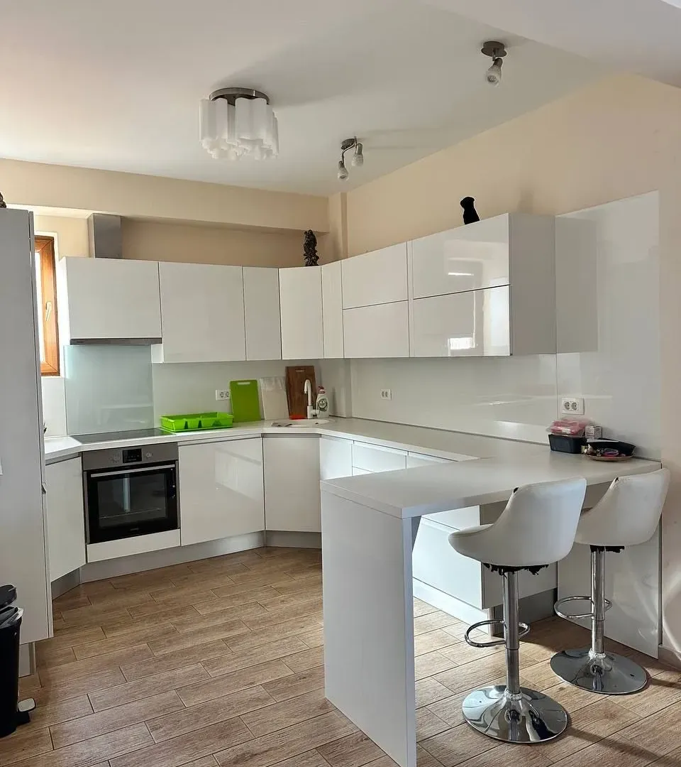 Prodaja, četvorosoban stan, 176m², Dobra Voda, Budva