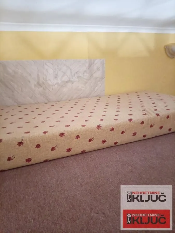 Izdavanje, garsonjera, 32m², Centar, Novi Sad