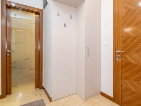 Rent, two bedroom apartment, 75m², Podgorica, Crna Gora - image 7